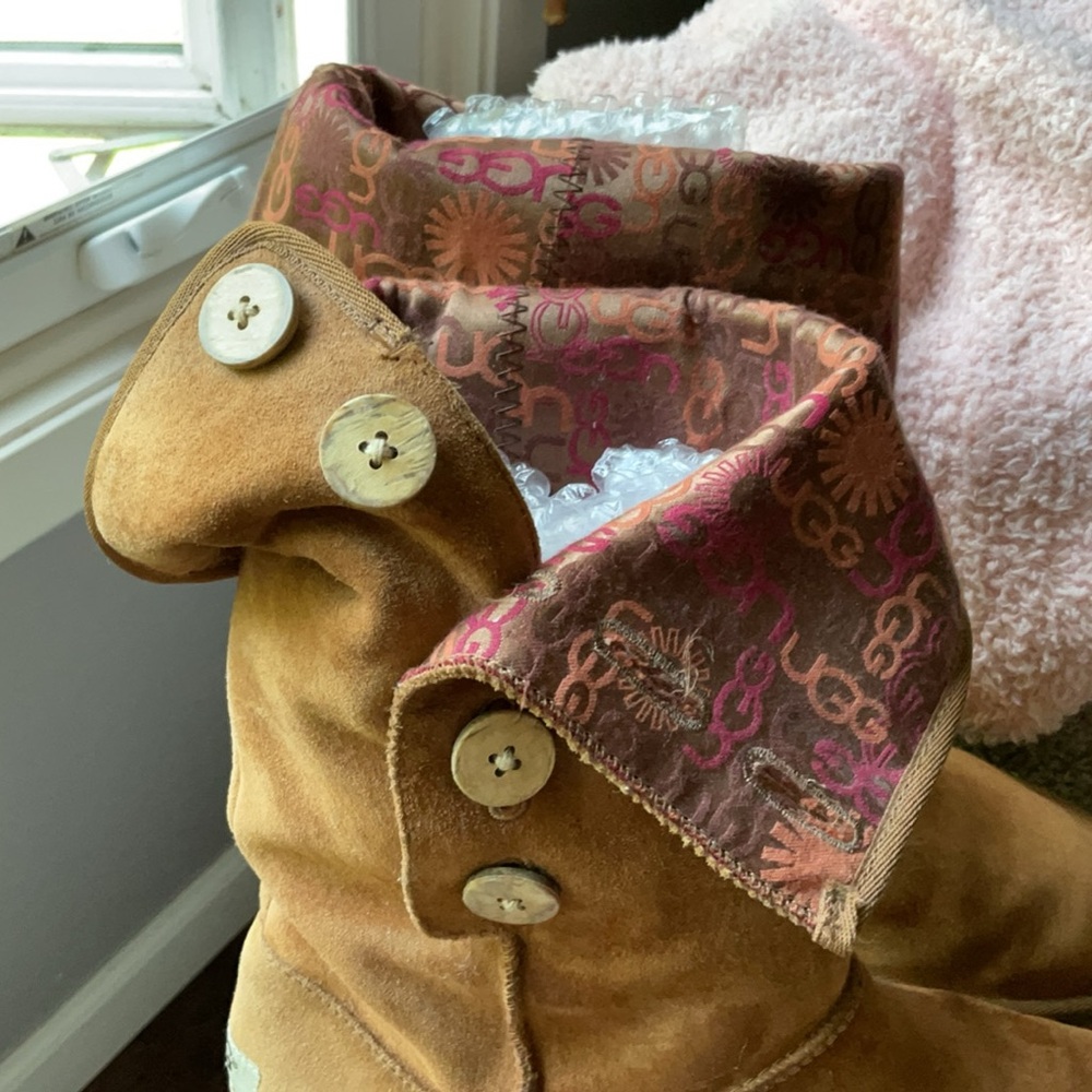 UGG Mid Calf Roll Down Button Boot Details